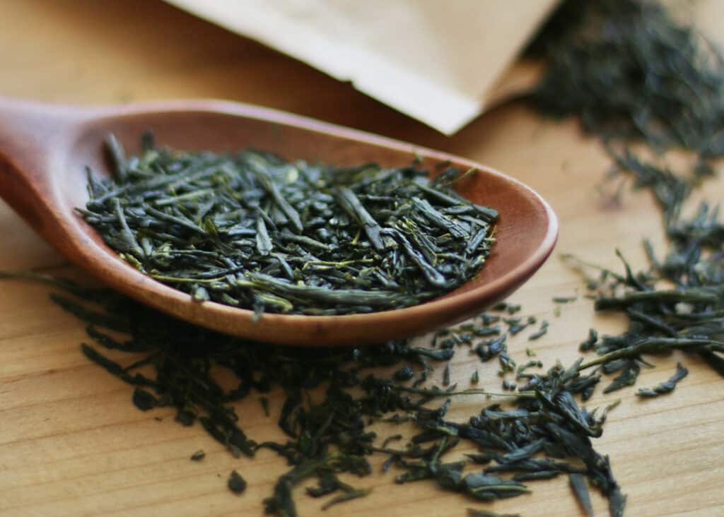 Japanese Green Tea-green tea japan- Gyokuro Green Tea - white tea vs green tea which is healthier-genmaicha tea- japanese matcha- japanese sencha tea- sencha tea from japan- hojicha tea- gyokuro green tea- japanese sencha-sencha japanese tea- kukicha tea- bancha green tea- roasted rice green tea- huge cluster of matcha sub-keywords too- most common everyday Japanese green tea- roasted green tea- shade-grown, premium stem tea- lower grade sencha- sencha green tea from japan-japanese teas
