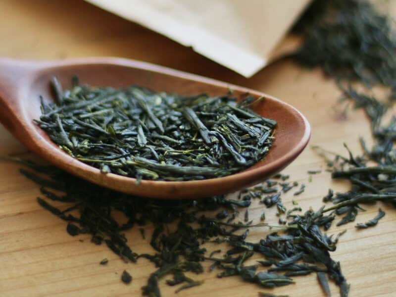 Japanese Green Tea - Gyokuro Green Tea - white tea vs green tea which is healthier-genmaicha tea- japanese matcha- japanese sencha tea- sencha tea from japan- hojicha tea- gyokuro green tea- japanese sencha-sencha japanese tea- kukicha tea- bancha green tea- roasted rice green tea- huge cluster of matcha sub-keywords too- most common everyday Japanese green tea- roasted green tea- shade-grown, premium stem tea- lower grade sencha- sencha green tea from japan-japanese teas