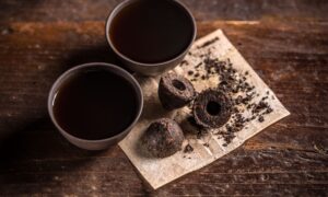 Pu-erh Tea: The Complete UK Guide to Raw, Ripe & Aged (Sheng vs Shou Explained)