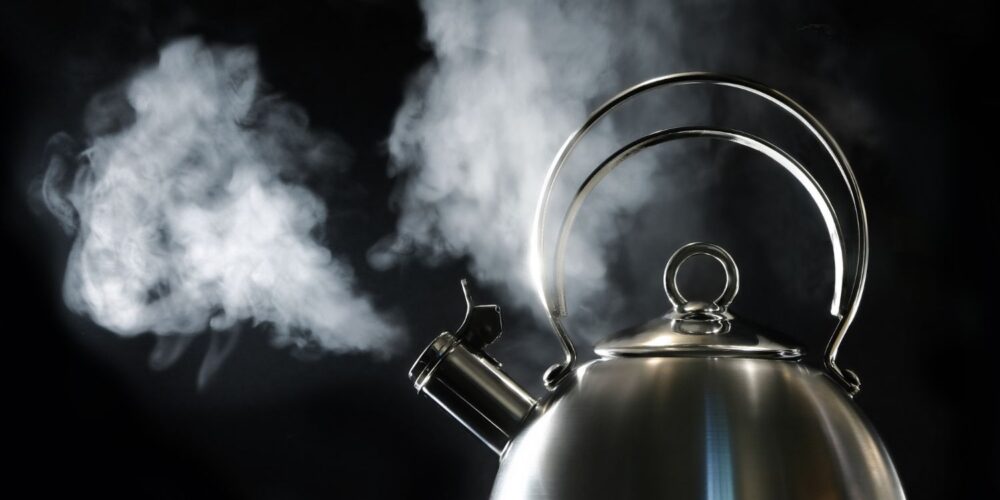 water too hot - why does my matcha tastes bitter - how to brew loose leaf black tea without bitterness - brewing black tea-black tea brewing