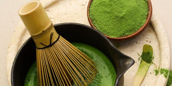 featured image the complete matcha green tea guide