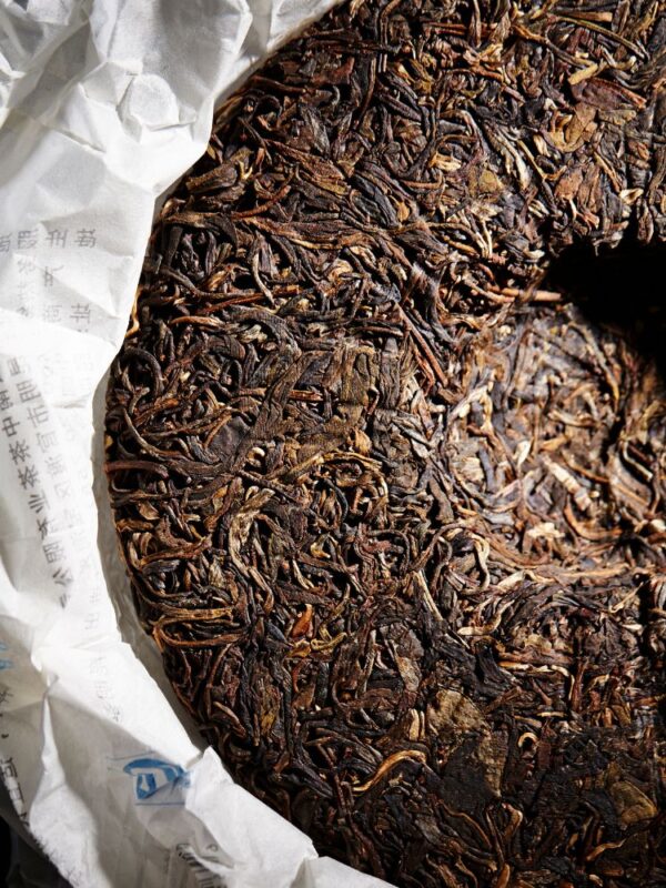 featured image - what is pu erh tea cake