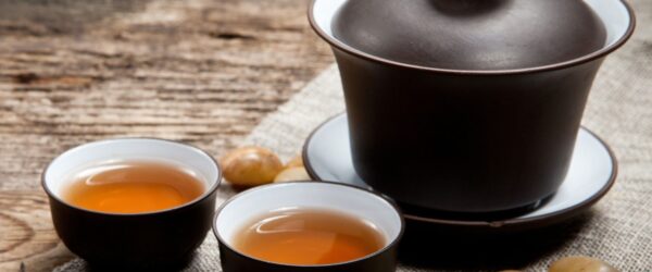 featured image - how much tea should you drink a day