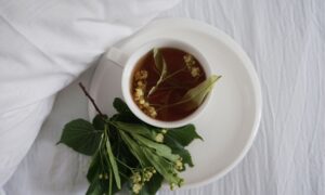 what tea helps you sleep - 7 best bedtime- herbal teas - best tea for night- good night time teas- good tea for night time - relaxing teas for sleep - herbal tea for sleep and relaxation - best nighttime teas -best tea to drink to help sleep - good bedtime teas