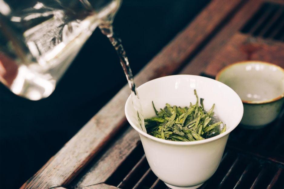 Best Water For Tea: Mastering Water Chemistry for Superior Brew