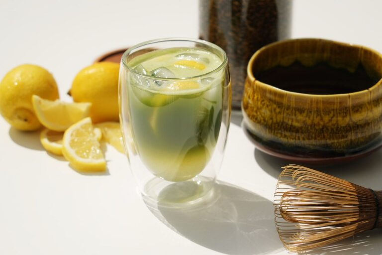 Matcha Barley Lemonade-cold brew matcha-cold brew barley tea-matcha and barley tea-barley tea recipe-how to make matcha barley tea-roasted barley tea lemonade-ceremonial matcha recipe