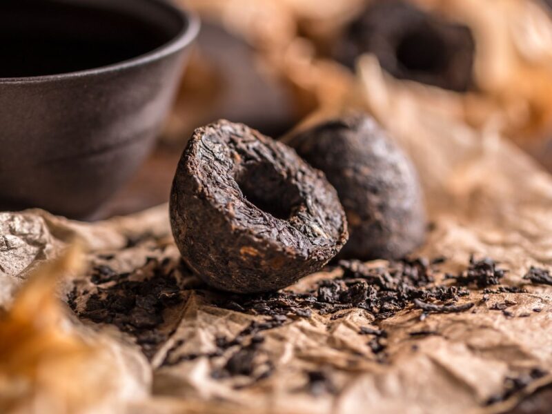 Tea Myths only connoisseurs notice- the truth behind aging tea