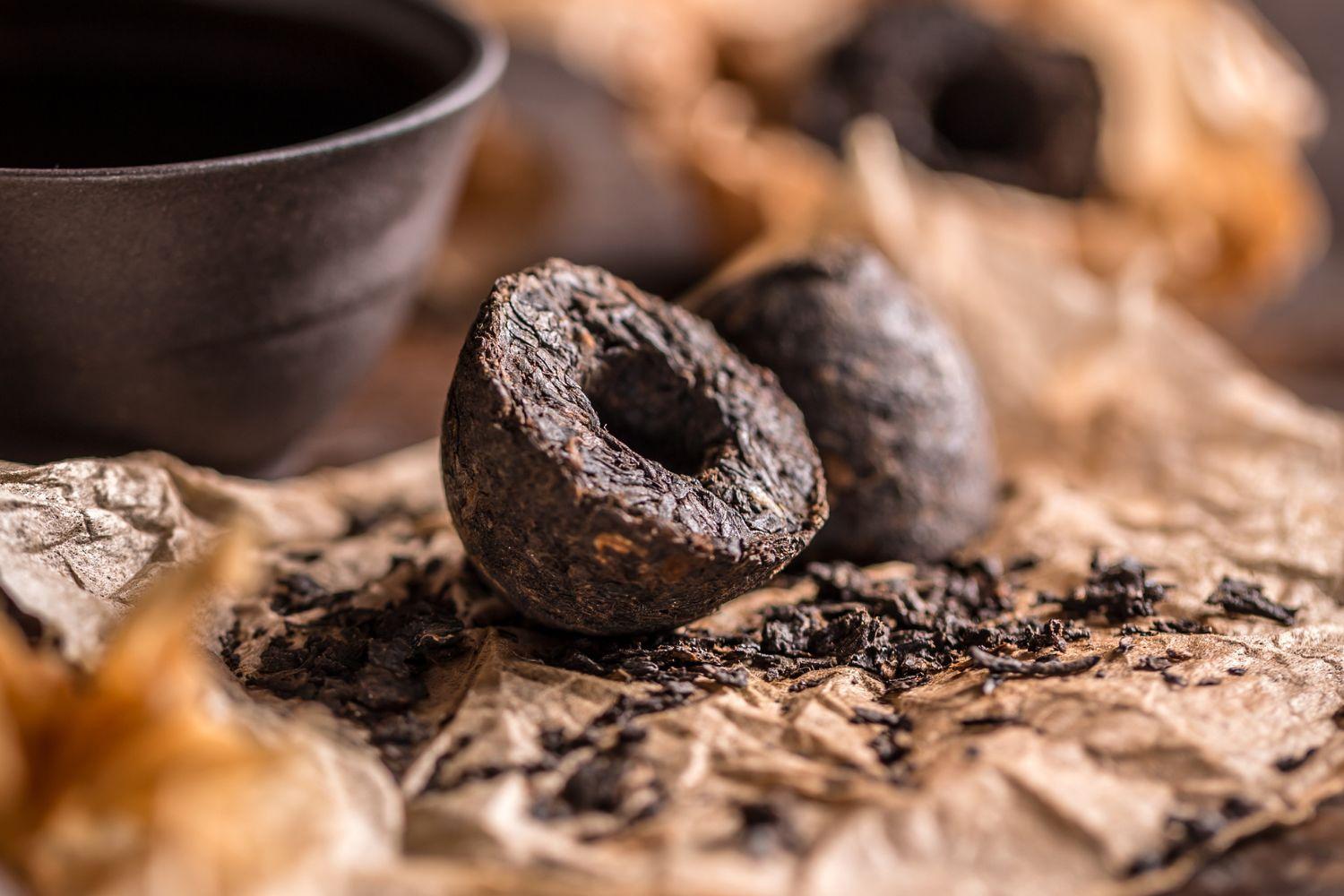 Tea Myths only connoisseurs notice- the truth behind aging tea